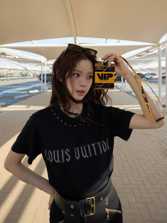 Louis Vuitt*N 26Ss Early Spring New Letter Studded Crew Neck Short Sleeve T-Shir