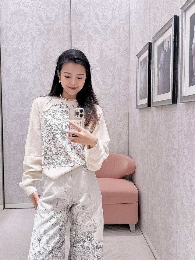 Dio* 26Ss Early Spring New Floral Butterfly Embroidered Cashmere Knit Sweater |