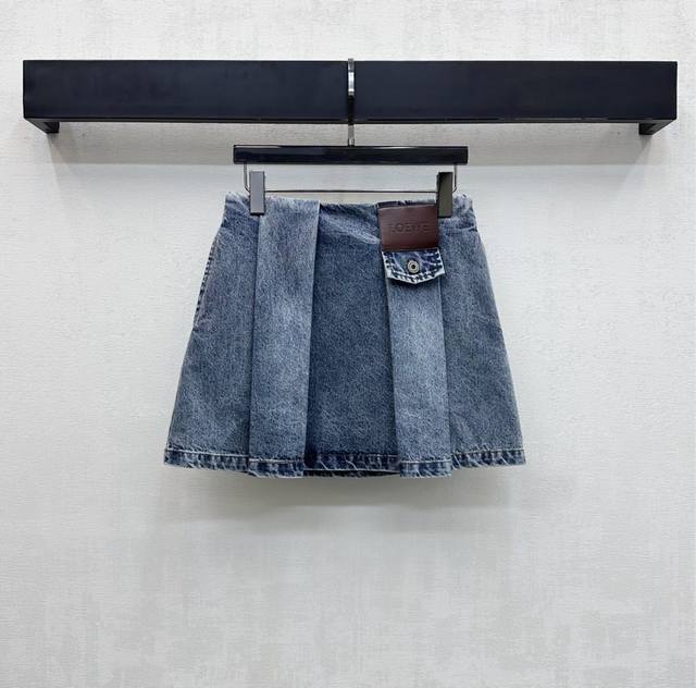 Loew*2025 New Arrival: Leather Label Pleated Denim Midi Skirt, Custom Made with
