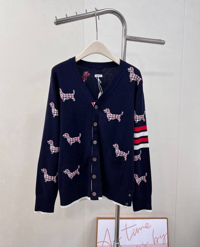 Thom Browne Classic 6-Button Puppy Jacquard Wool Cardigan ( ). Thin and breathab