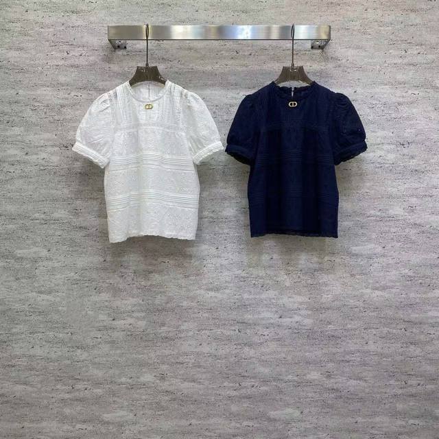 Di2026 Sp Premium Top This set of openwork short-sleeved tops is made of breatha