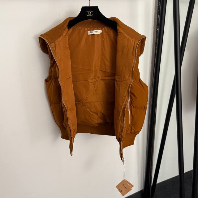 Style No. 20254902 Miumi* New Warm Three-Piece Set: 3D Logo Letter Cotton Vest