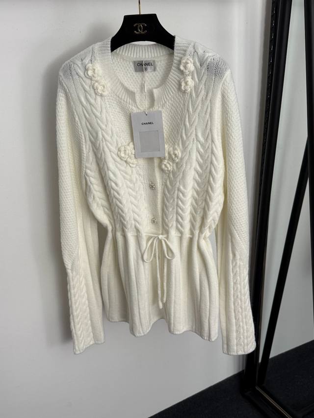 Style No. 20258194 Chanel * New 3D Embroidered Crochet Pearl Button Waist-cinch