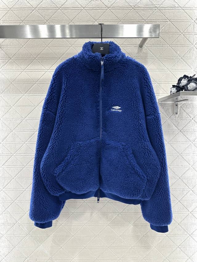 Balenciag2025 New Arrival: Teddy Plush Coat with Lapel. The entire coat is made