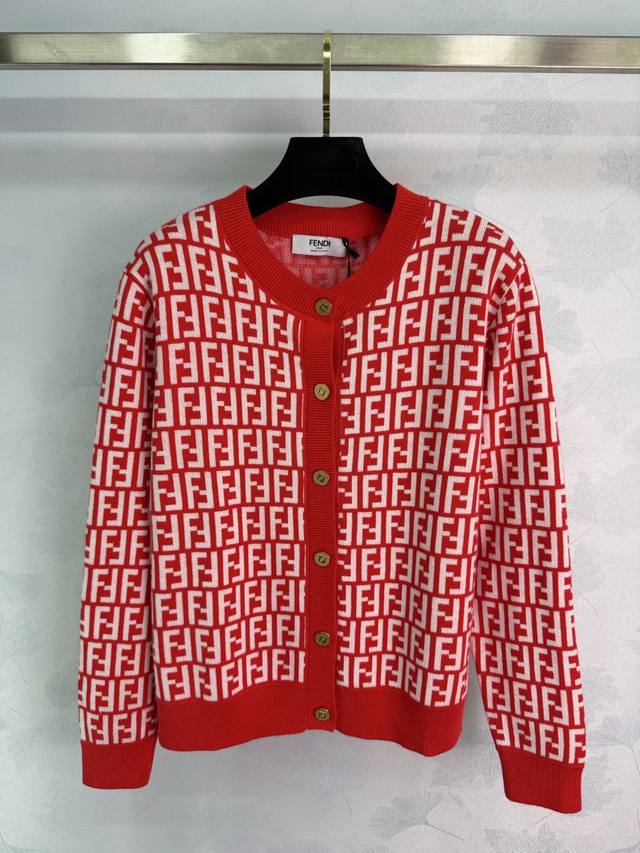 Fe*2026 Early Spring New Jacquard Crew Neck Knit Cardigan! Made from custom wool