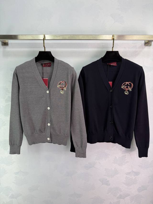 Gucc*2026 Early Spring New Year Logo Horseshoe Button Knit Cardigan New Year Lim