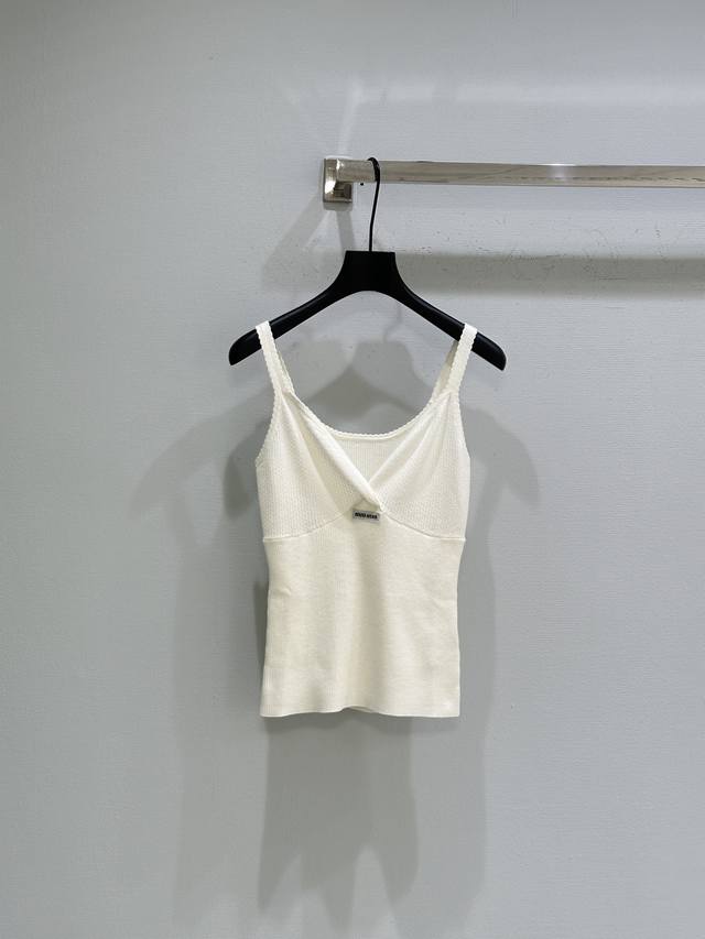 25Ss Early Autumn New Arrival! This vest is incredibly comfortable and luxurious