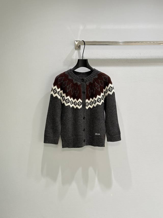 25Ss New Winter Arrival! This Fair Isle cardigan sweater is predominantly black,