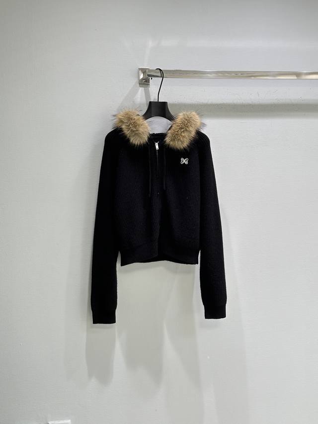 25Ss New Winter Arrival! I absolutely love Ann's fur-trimmed cardigan! The detac