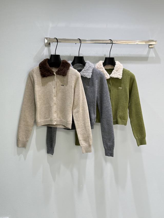 25Ss New Winter Arrival! This knitted cardigan is so comfortable to wear! The fu