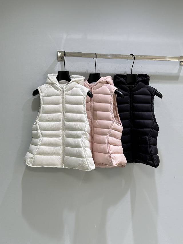 25Ss New Winter Arrival! A variety of ultra-lightweight down vests, perfect for