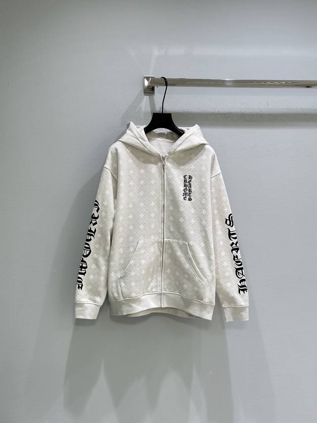 25Ss Autumn/Winter New Arrival! All-over subtle print + Sanskrit embroidery on s