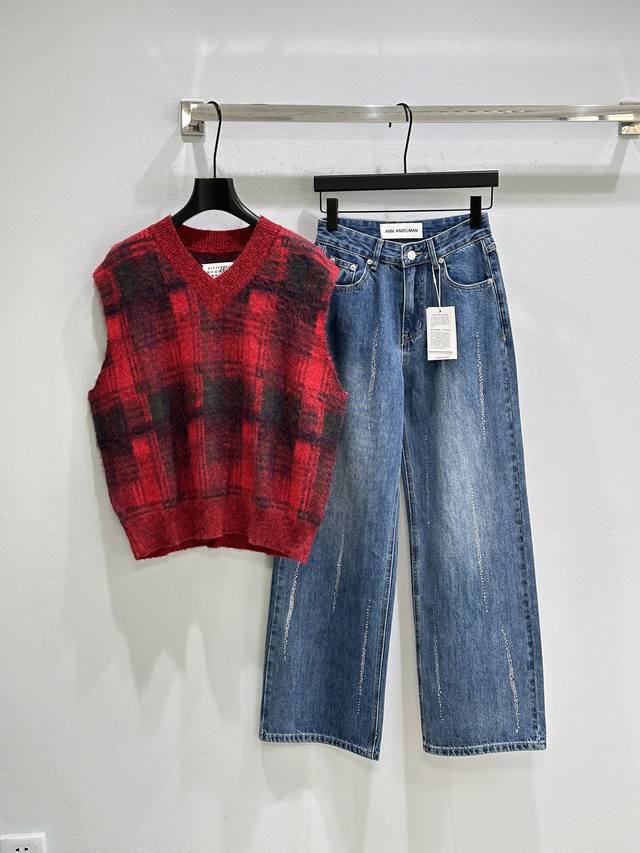 26Ss Early Spring New Arrival! Margiela Red Plaid Vest, the retro red plaid is t