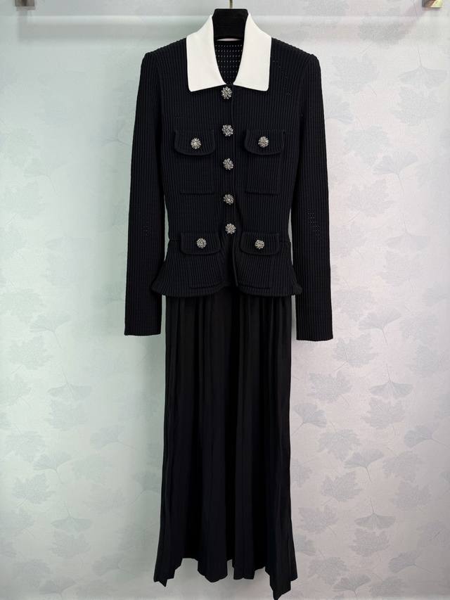 Se*26 Early Spring New Arrival: Zhao Liying's Same Style Knitted Dress, Black Kn