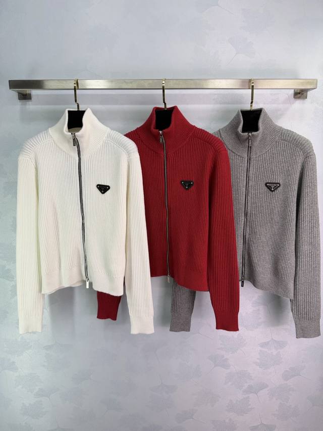 pr*25 Autumn/Winter New Classic Stand Collar Knit Sweater, made of soft wool ble