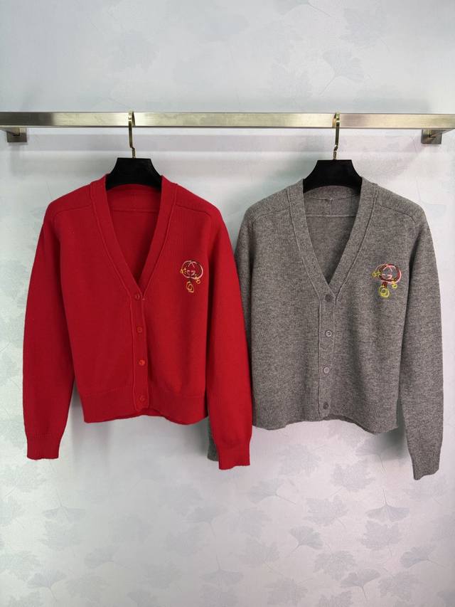 Gu*25 Autumn/Winter New Zodiac Snake Embroidered Knit Cardigan, V-neck, long sle