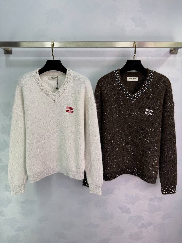 Miumi* 2025 Autumn/Winter New Heavy-Duty V-Neck Beaded Knit Long-Sleeve Sweater!