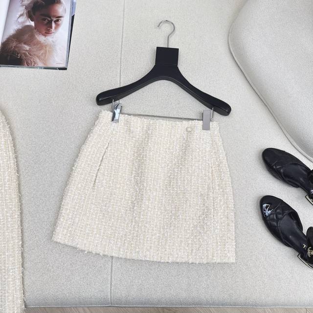 Hot Selling Item: C-brand 25Ss Autumn/Winter Newest Elegant Set - Round Neck Sho