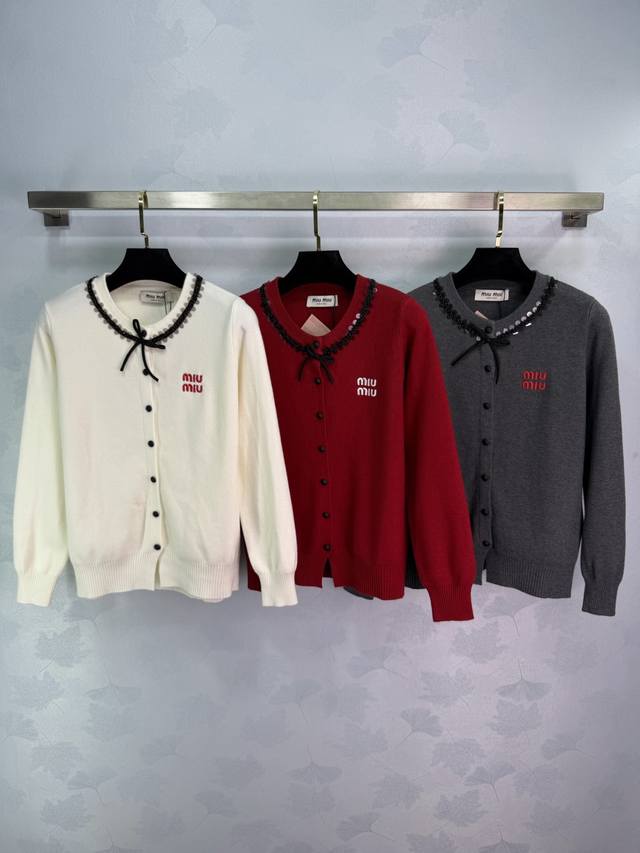 Miu*25 Autumn/Winter New Knit Cardigan, made of soft wool, comfortable and warm.