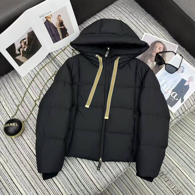 Exclusive custom design, highly recommended. 2025 early autumn/winter series, M