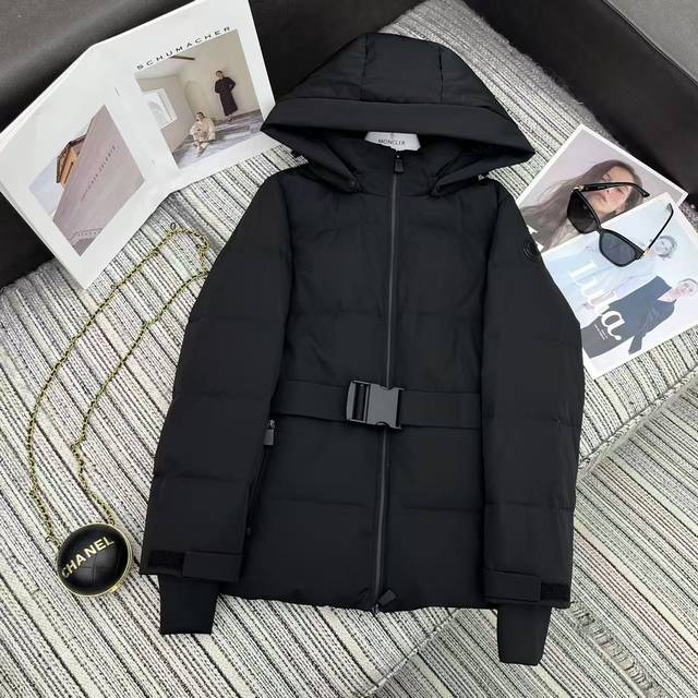 Exclusive custom design, highly recommended. 2025 early autumn/winter M brand ne