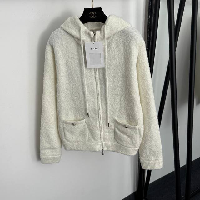 Style No. 20258453 Chanel* New Style Heart Pattern Color Block Long-Sleeve Hood