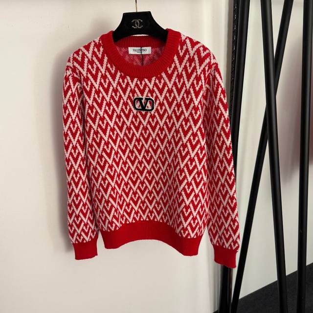 Style No. 20258450 Valentin *New V-shaped Embroidered Color-Blocked Jacquard Pu