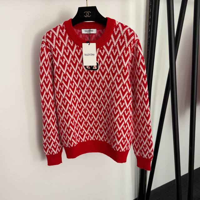 Style No. 20258450 Valentin *New V-shaped Embroidered Color-Blocked Jacquard Pu