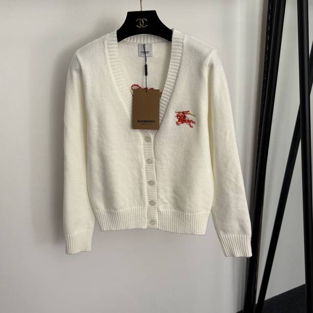 Style No. 20258416 Burberr* New style V-neck long-sleeved knit cardigan with ho