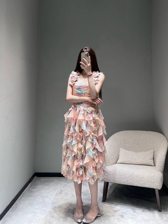 Chan*L 2026Ss Early Spring New Collection Sleeveless Floral Dress: The dress fea