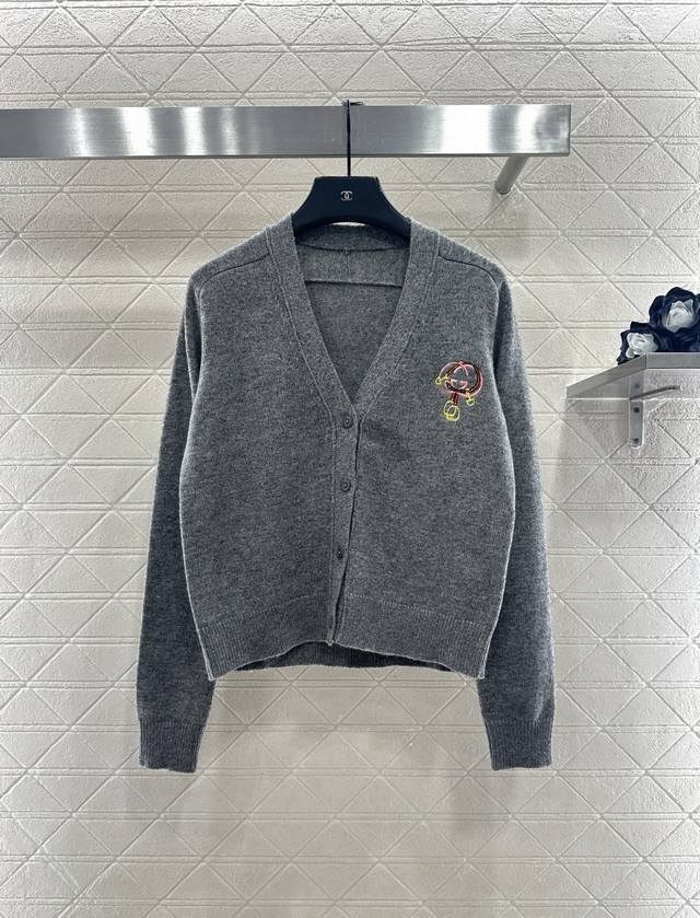 Gucc*2026 New Arrival Lunar New Year Logo Horseshoe Button Knit Cardigan New Yea