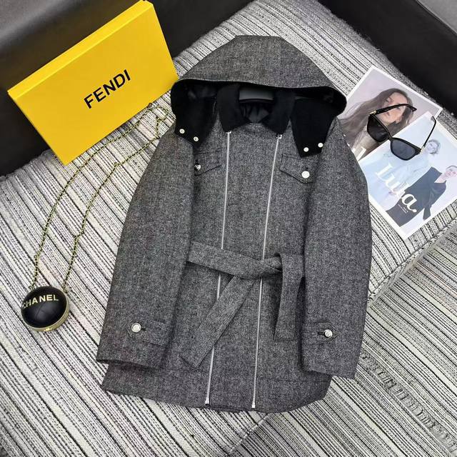 Highly recommend the 2025 Autumn/Winter collection Fen* new hooded herringbone