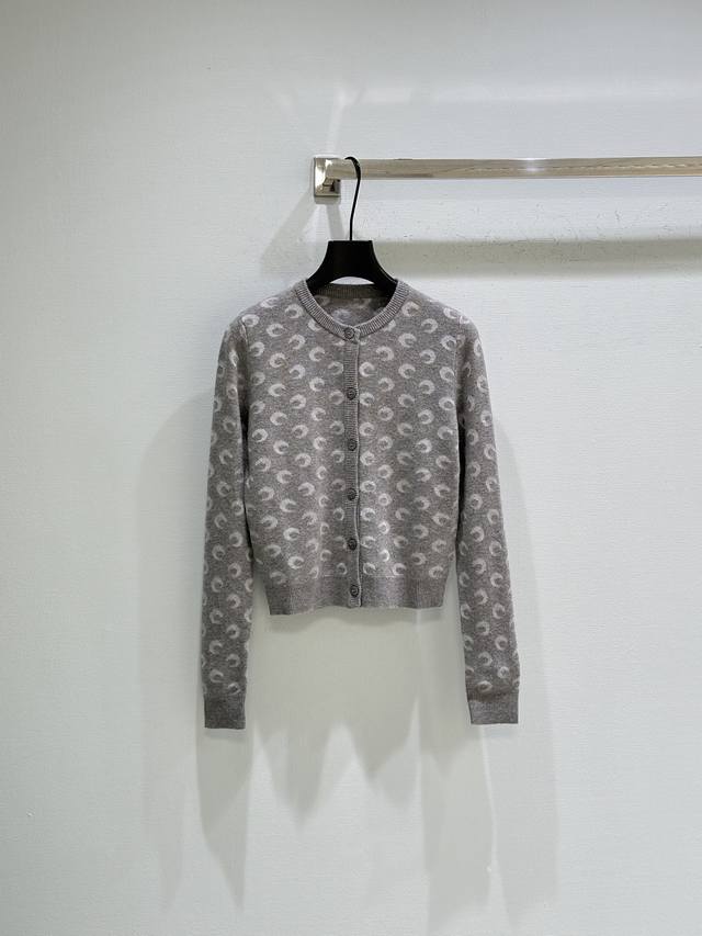 25Ss New Winter Arrival! Gray knit fabric with a full moon pattern, cropped cut,