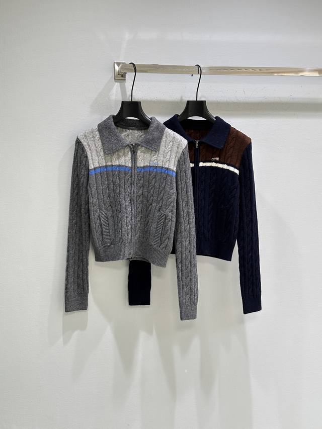 25Ss New Winter Arrival! Chunky knit fabric + classic cable knit texture, full o
