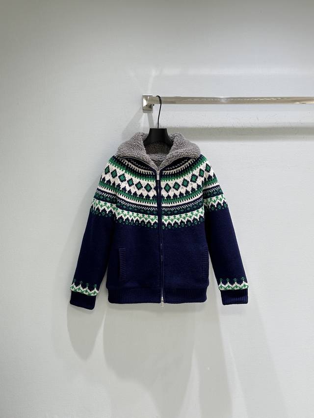 25Ss New Winter Arrival! This wool cardigan features a classic Scottish pattern