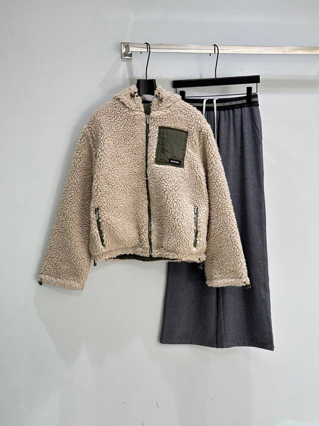 25Ss New Winter Arrival! These grey wide-leg pants are a fashion treasure! The c