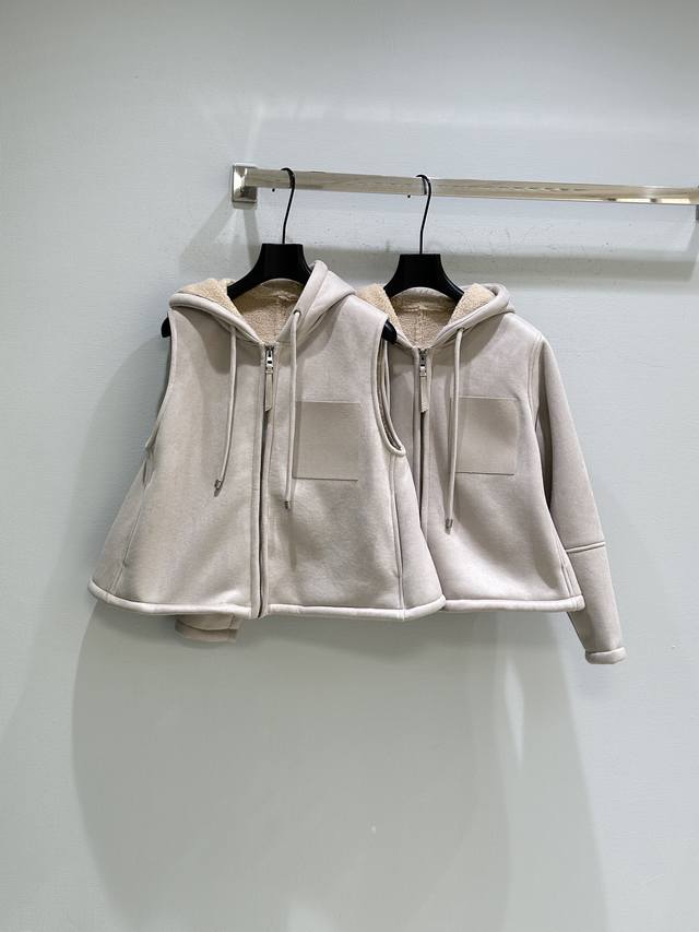 25Ss New Winter Arrival! Medium-weight curly merino shearling jacket with a trap