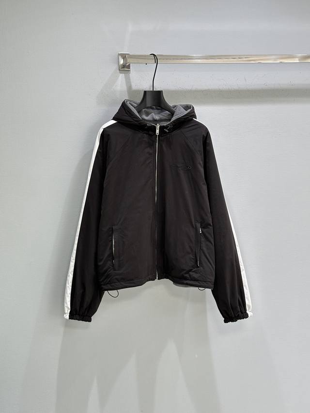 25Ss Autumn New Arrival! This unisex reversible track jacket features striped fa