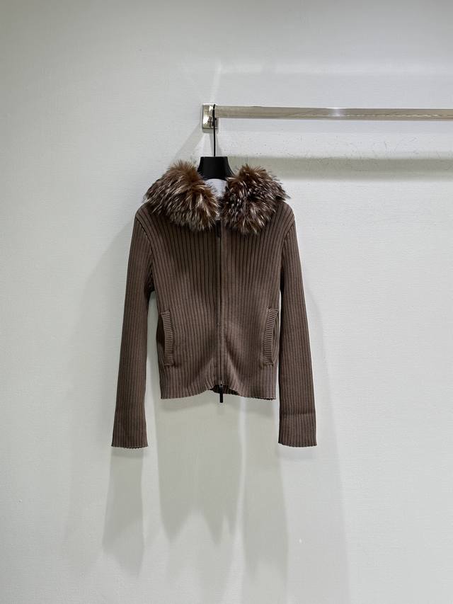 25Ss New Autumn/Winter Arrival! Hooded sweater with large fur collar and zip-up