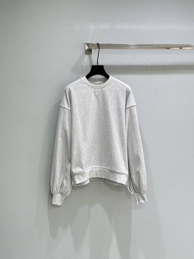 25Ss New Winter Arrival! This sporty crewneck sweatshirt is made of pure cotton