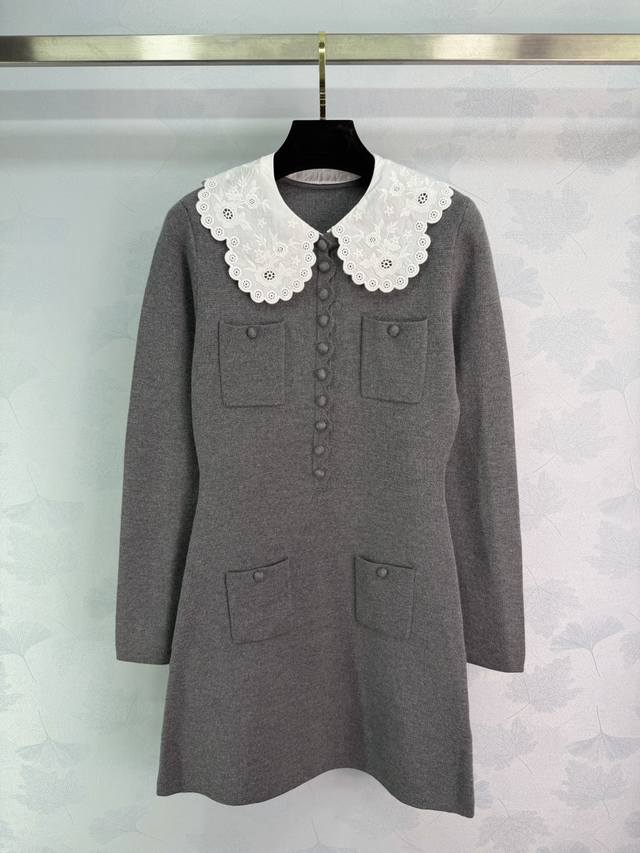 Se*2026 Early Spring New Gray Knitted Dress, made of wool blend, soft and skin-f