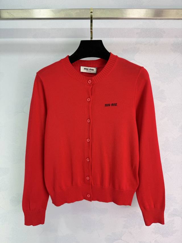 Miu*26 Early Spring New Year Red Knit Cardigan, made of soft and comfortable woo