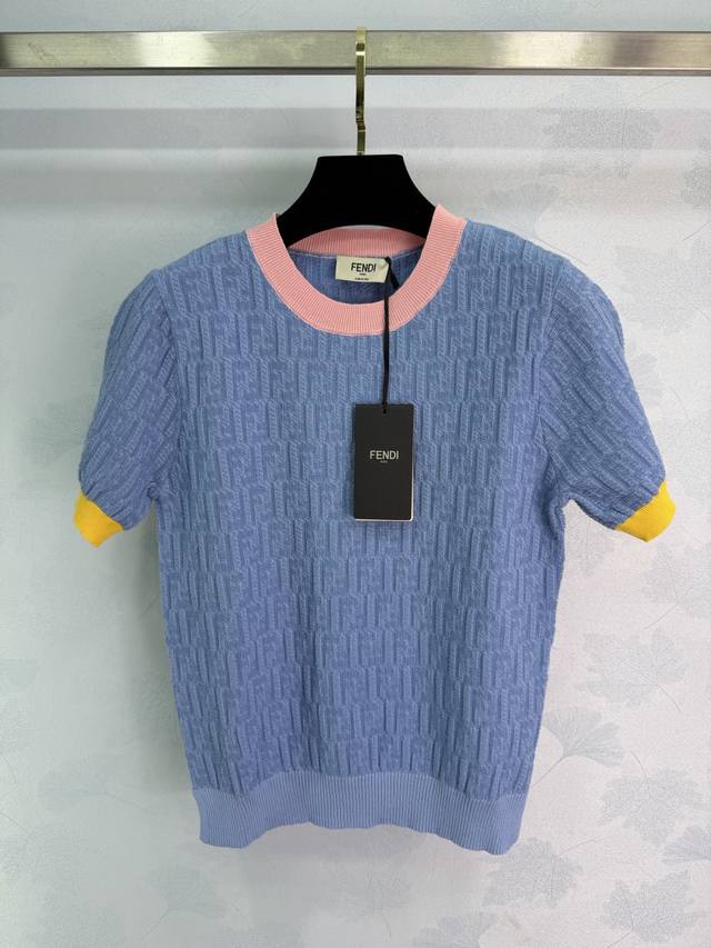 Fe*2026 Early Spring Collection Color Block Knit Short-Sleeve T-Shirt, light blu