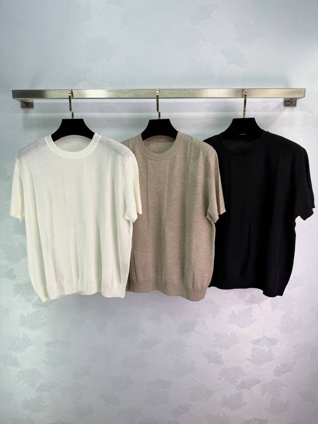 He*26 Early Spring New Knitted Top is made of soft, skin-friendly, breathable, a