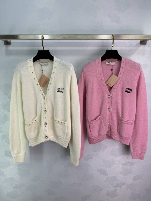 Miumi*2026 Early Spring New Double Pocket Rhinestone-Studded V-Neck Knit Cardiga