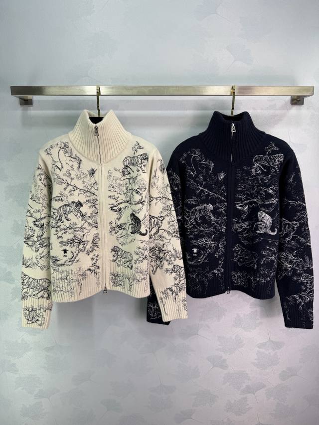 Dio* 2025 Autumn/Winter New Embroidered Stand Collar Zipper Cardigan! Custom Yb