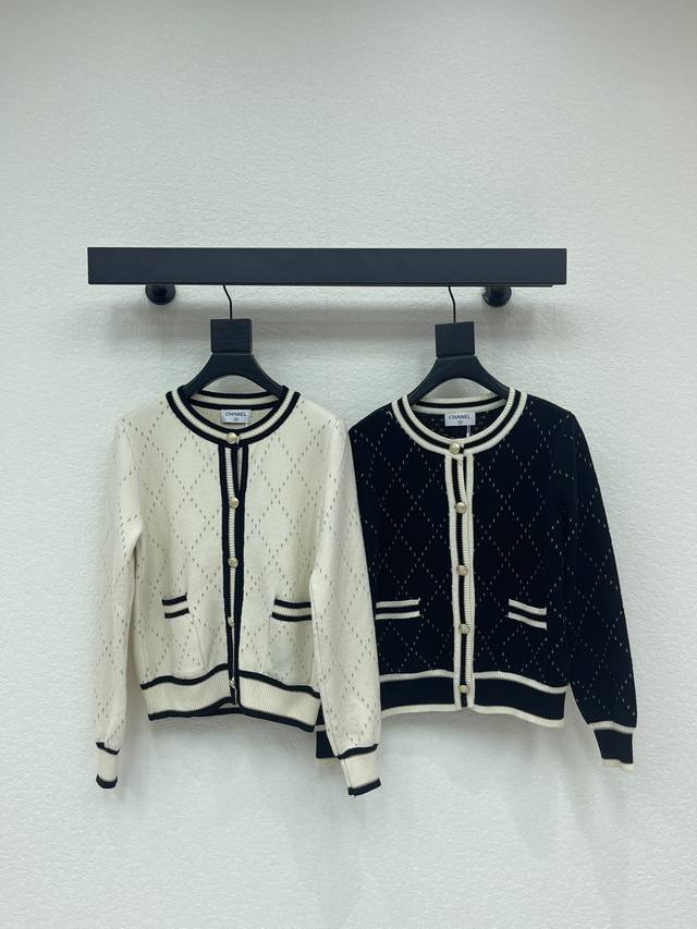 Chane*26 Early Spring New Color-Blocked Crew Neck Knit Cardigan! Made with custo