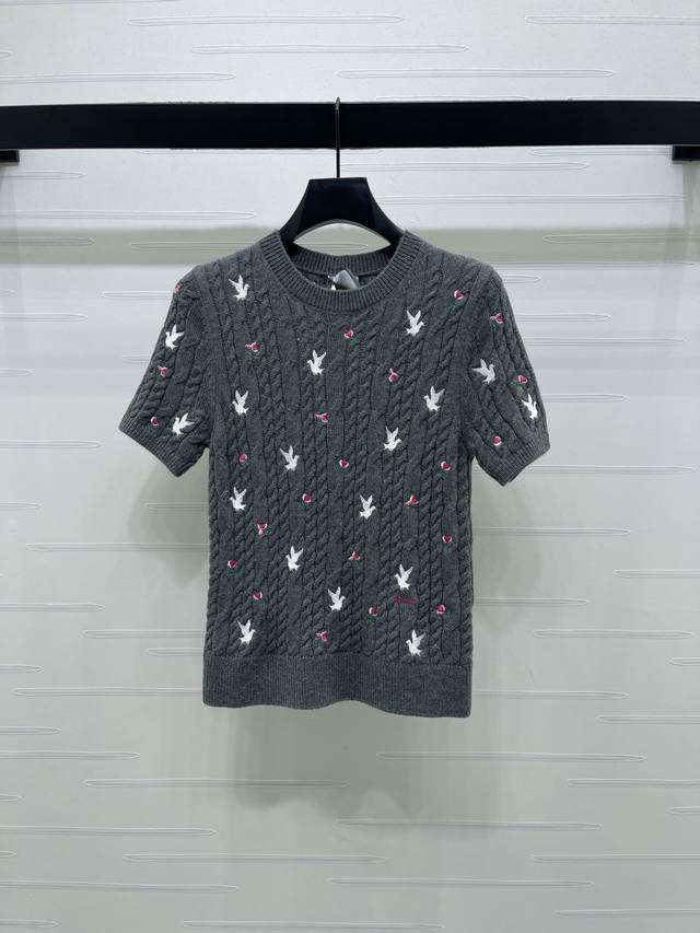 New Arrival! High-Quality Original Dio* 2026 Early Spring Collection! Round Nec