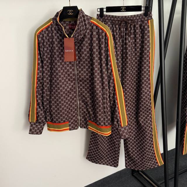 Style No. 20259318 Gucc* New sportswear set, monogram Gg print stand collar lon