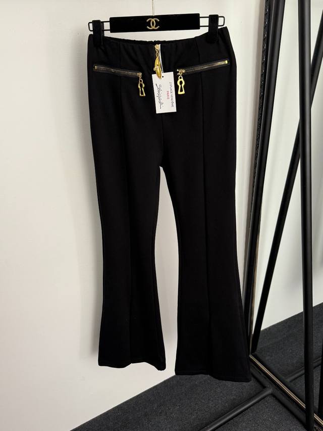 Style No. 20259295 Schiaparelli *New Metal Lip Zipper Keyhole Double Pocket Hig